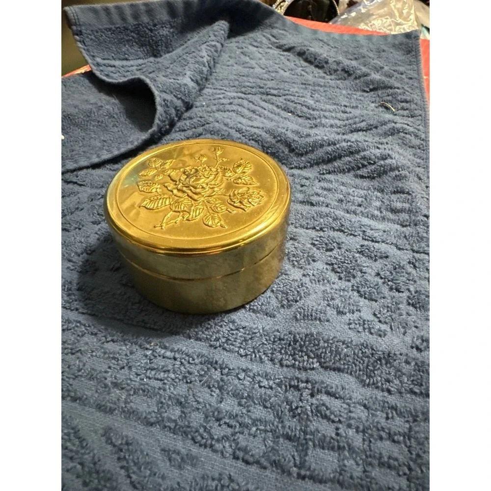 Vintage Hallmark Gold Tone Round‎ Trinket Box Floral Design Roses Shabby Cottage